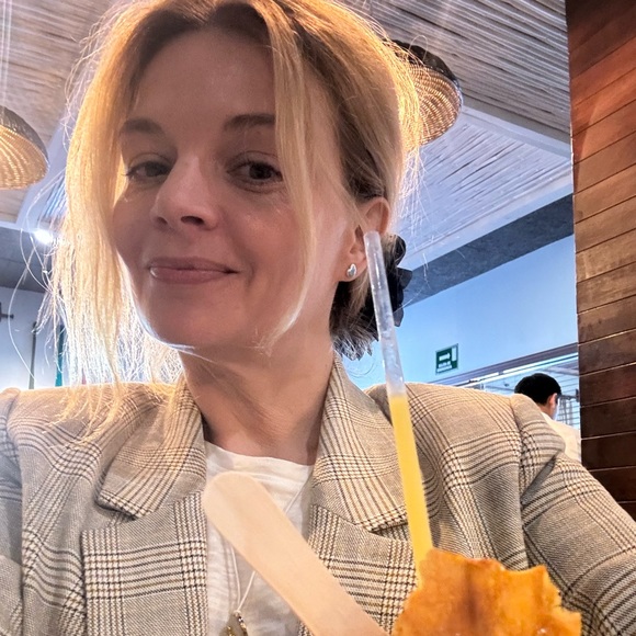 Meet your Posher, Vera - Picture 1 of 1